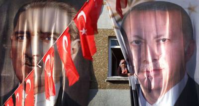 Турецкая оппозиция выступила резко против отмены ежедневной "клятвы Ататюрка" в школах