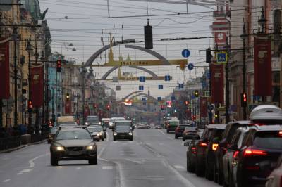 Петербуржцы скоро увидят «Чистое небо»: в центре города убирают провода