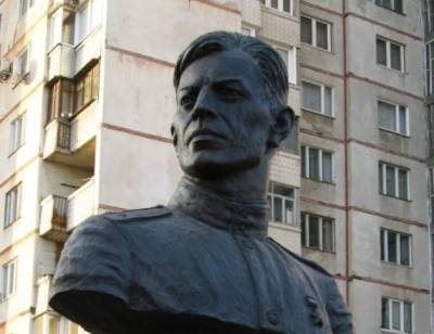 В Харькове разбили памятник советским воинам