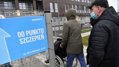 Польша вводит трехнедельный локдаун из-за роста заболевших ковидом