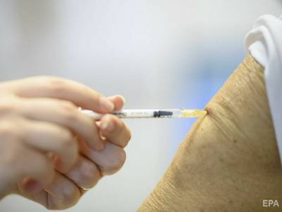 Украина выходит на второй этап вакцинации. В некоторых областях уже составляют списки пожилых