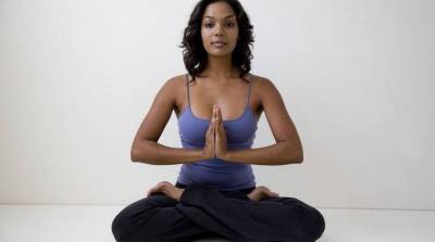 Чем полезна медитация в позе лотоса