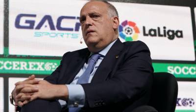 Федерация футбола Испании хочет отставки президента Ла Лиги Тебаса. Его сын связан с Гранадой