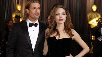 Анджелина Джоли располагает доказательствами домашнего насилия со стороны Брэда Питта, – СМИ