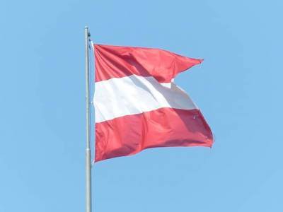 Австрия запустит COVID-паспорт в апреле и мира