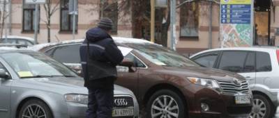 Парковочный коллапс в Киеве: как мошенники захватывают муниципальные парковки и из-за чего город утопает в пробках