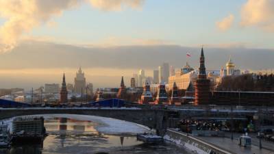 Триумфальную арку в Москве помоют после зимы грядущей ночью