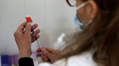 В Британии первую дозу вакцины получили 25 миллионов человек