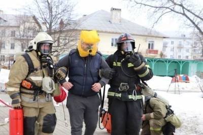 Пожарным из регионов России могут предоставить право на досрочный выход на пенсию