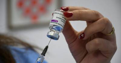 Власти Франции и Польши призвали остановить вывоз вакцин от ковида из ЕС
