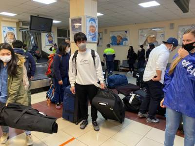 Японские спортсмены, прилетевшие на Сахалин для участия в Far East Cup, привезли с собой 5 тонн инвентаря