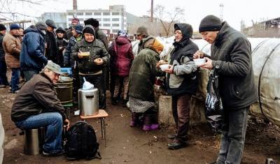 Жители России становятся «подозрительно бедными»
