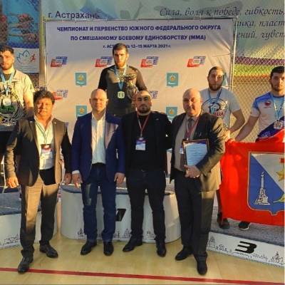 Астраханские борцы завоевали 12 медалей на чемпионате и первенстве по ММА