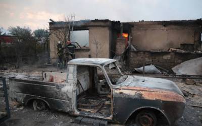 Масштабные лесные пожары на Луганщине: Члены ВСК инициируют увольнение Гайдая и Стрюка