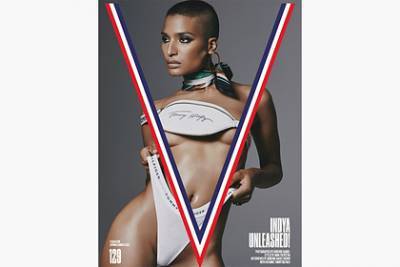 Трансгендерная модель снялась топлес для обложки журнала