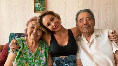 Ляйсан Утяшева опубликовала трогательное видео с бабушкой из Башкирии