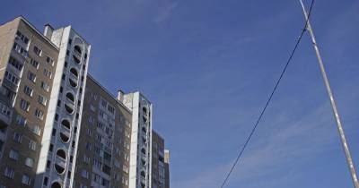 В Запорожье 6-летняя девочка выпала из окна 9-го этажа