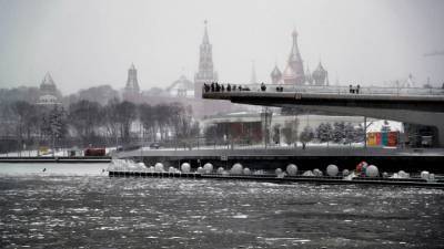 Погода в Москве: облачность и снег после пыльной бури