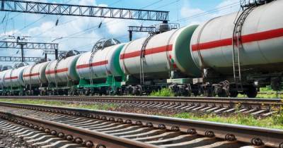 Россия приостанавливает поставки ГСМ в Украину из-за ареста «нефтепровода Медведчука»