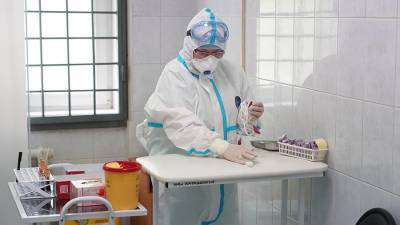 В России выявили 9 803 новых случая коронавируса за сутки