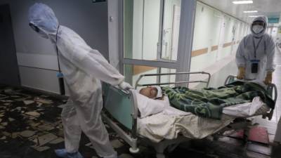 Коронавирусом в России заразились еще 9803 человека
