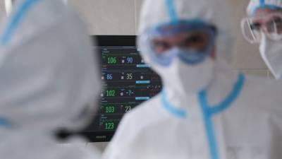 Еще 9803 человека заболели коронавирусом за сутки в России