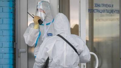 В Петербурге снова выявили более 900 новых случаев заражения COVID-19