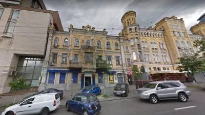 В фальшивом обменнике: в центре Киева у предпринимателя забрали 82 тысячи долларов