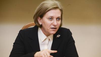 Попова назвала сроки отмены ограничений по коронавирусу в России