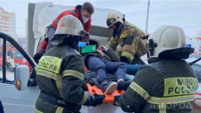 В Новочебоксарске мальчик упал с 23 этажа на "ГАЗель"