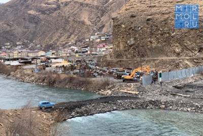 Дорожники Дагестана организовали временный проезд на месте обрушившегося моста