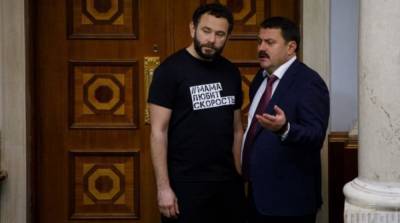 Дубинский заявил, что ОПУ требовал его участия в пресс-конференции Деркача по «пленкам Порошенко-Байдена»