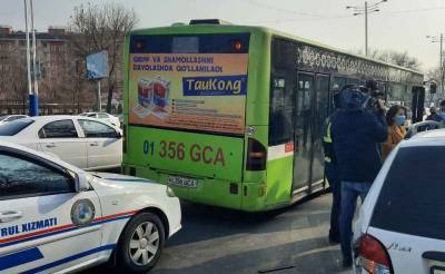В Ташкенте произошло очередное ДТП с участием автобуса