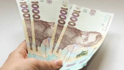 Украинцам снова могут раздать по 8 тысяч гривен: в Кабмине назвали условия