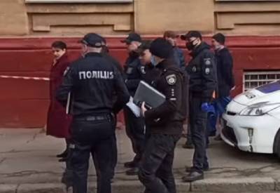 В Одессе неадекват откусил палец полицейскому: "медикам не удалось спасти"