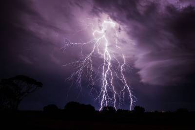 Удар молнии мог спровоцировать появление жизни на Земле