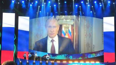 Путин поздравил крымчан с седьмой годовщиной воссоединения Крыма с РФ