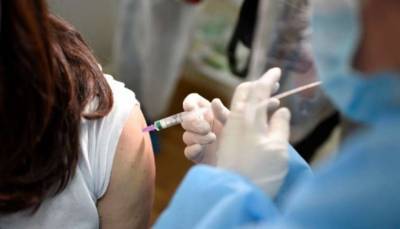 В мире уже сделали более 400 миллионов прививок от коронавируса