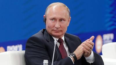 «Будьте здоровы» — Путин отреагировал на обвинения Байдена