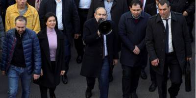 В Армении объявили досрочные парламентские выборы