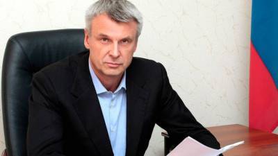 Магаданский губернатор ответил Байдену на оскорбление Путина стихами