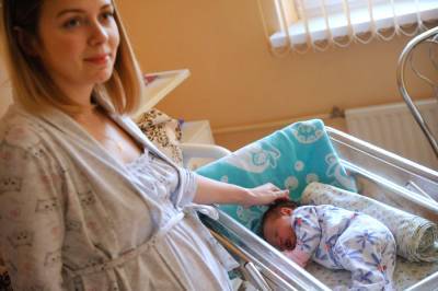 В каком возрасте в России рожают первого ребенка