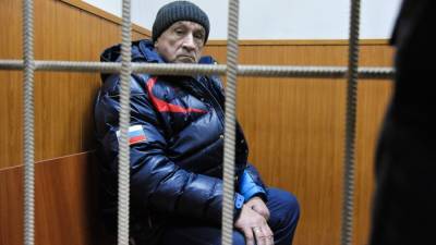 Осужденный за взятки экс-глава Удмуртии освобожден от тюремного наказания по болезни