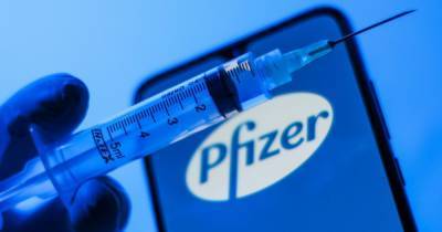 Стало известно, когда в Украину прибудет первая партии вакцины Pfizer