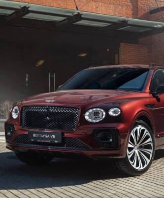 Роскошный и динамичный: Bentley представил в Росси новый внедорожник Bentayga
