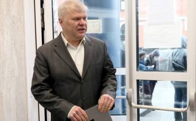 В Москве Тверской суд оштрафовал депутата Мосгордумы Сергея Митрохина на 300 тысяч рублей
