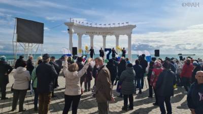 Жители Алушты празднуют седьмую годовщину воссоединения Крыма с Россией