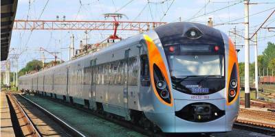 Жесткий карантин в Киеве и Львове: как будут курсировать поезда