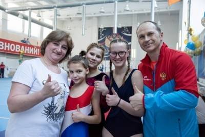 Вохомские гимнасты-школьники вернулись в Кострому из Челябинска с наградами