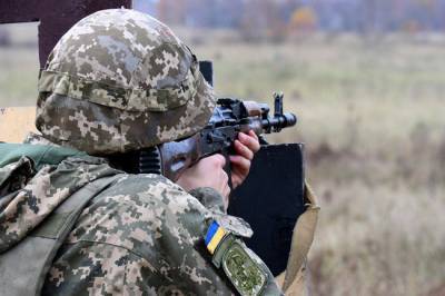 В Киеве призвали готовиться к масштабной войне в Донбассе